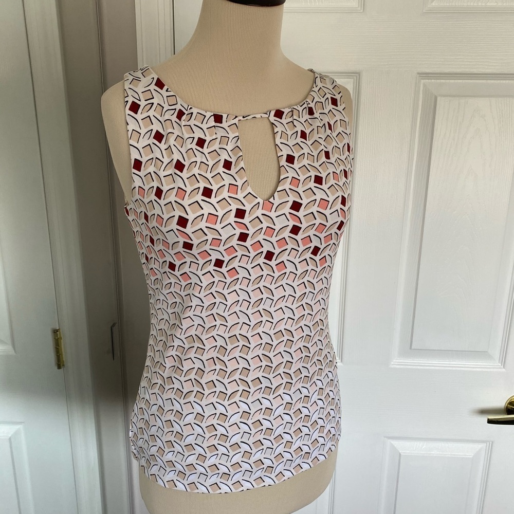 White House Black Market XS Shell Top